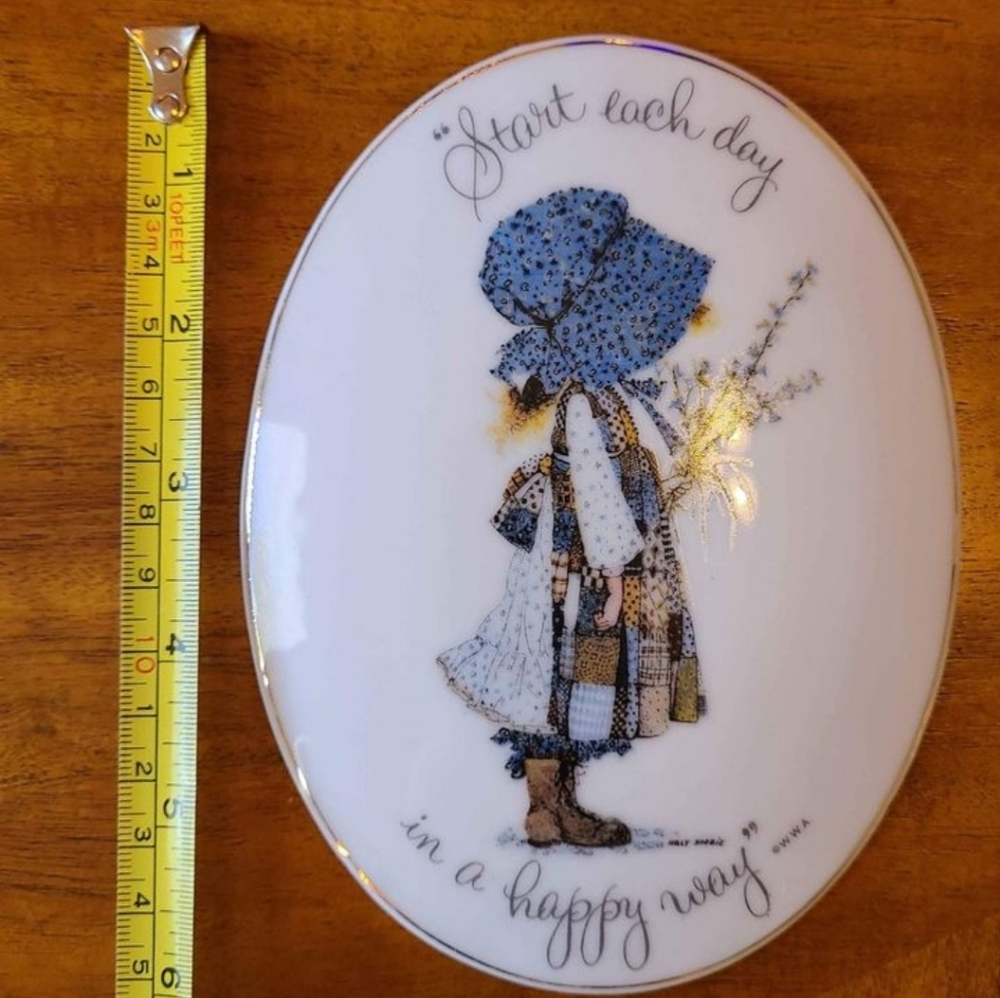 Holly Hobbie Ceramic Wall Plate